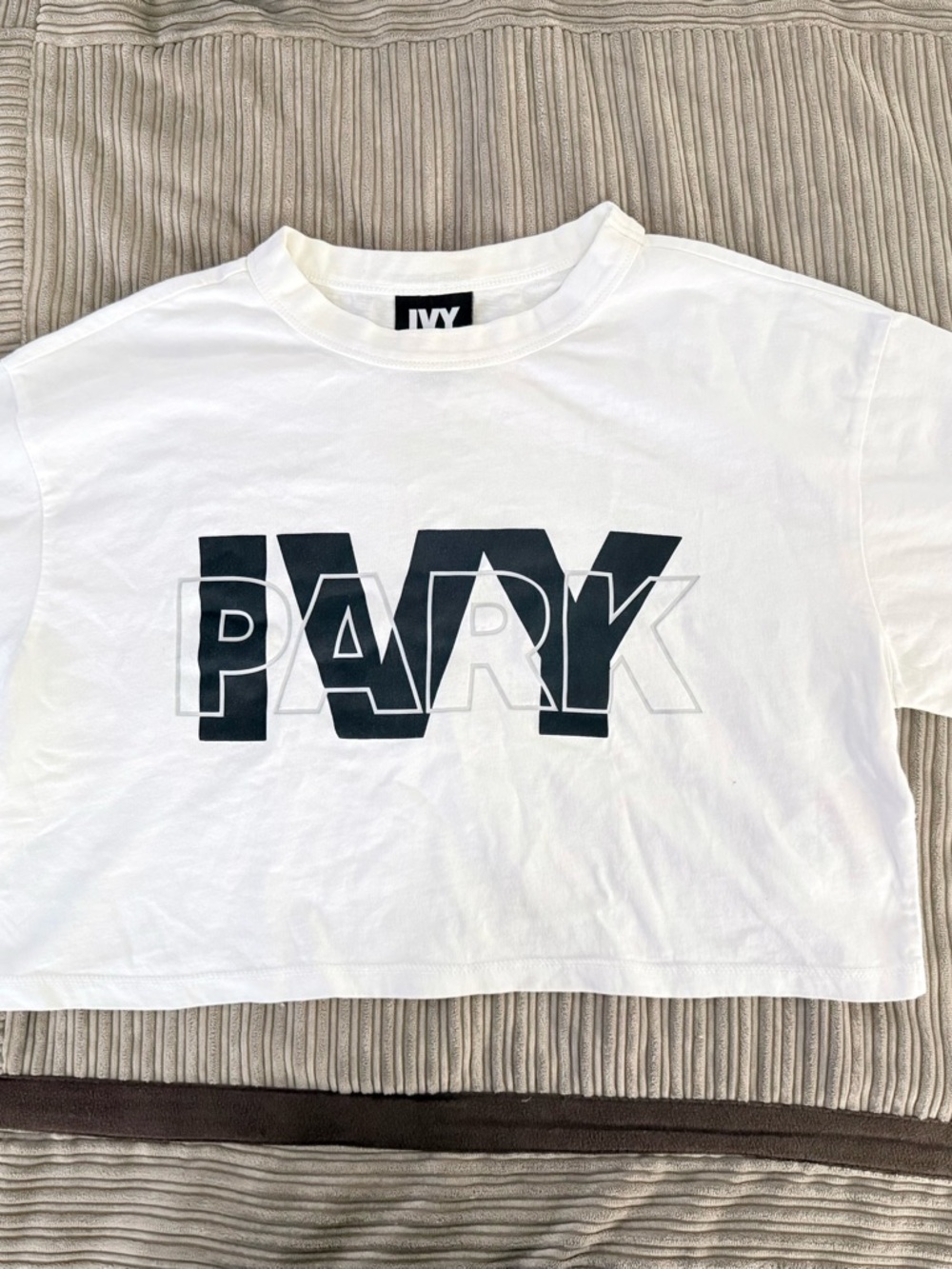 IVY PARK White Tee with Black 'PARK' Graphic - Kids